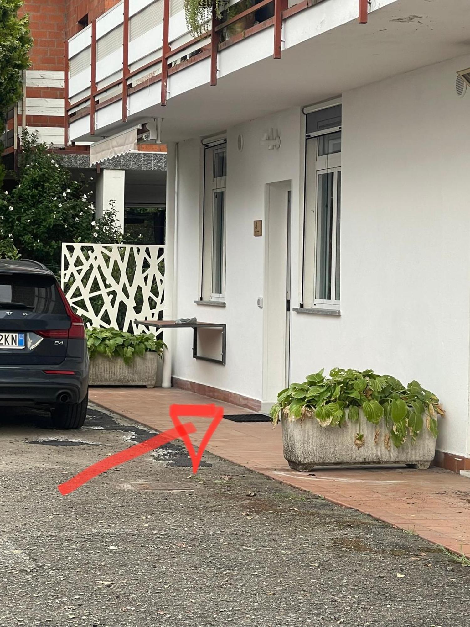 The Ugly Duckling Apartment Dormelletto Exterior foto